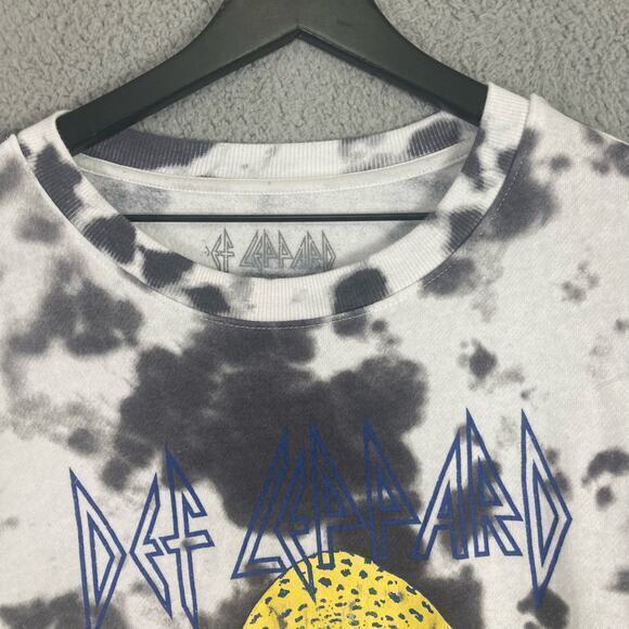 Def Leppard Band Tie Dye Pullover Sweatshirt Medium Unisex Rock Graphic - Picture 6 of 7